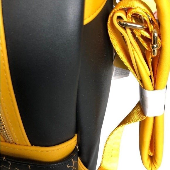 Loungefly DC Comics Black Adam Light Up Lightening Bolt Mini Backpack NWT - Picture 4 of 12